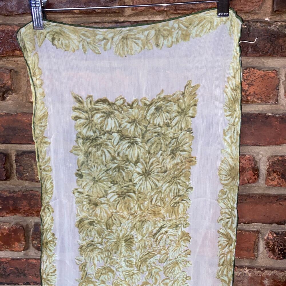 Cravenette Vintage 100% Silk Water Repellent White Green Floral Rectangle Scarf - Picture 2 of 5